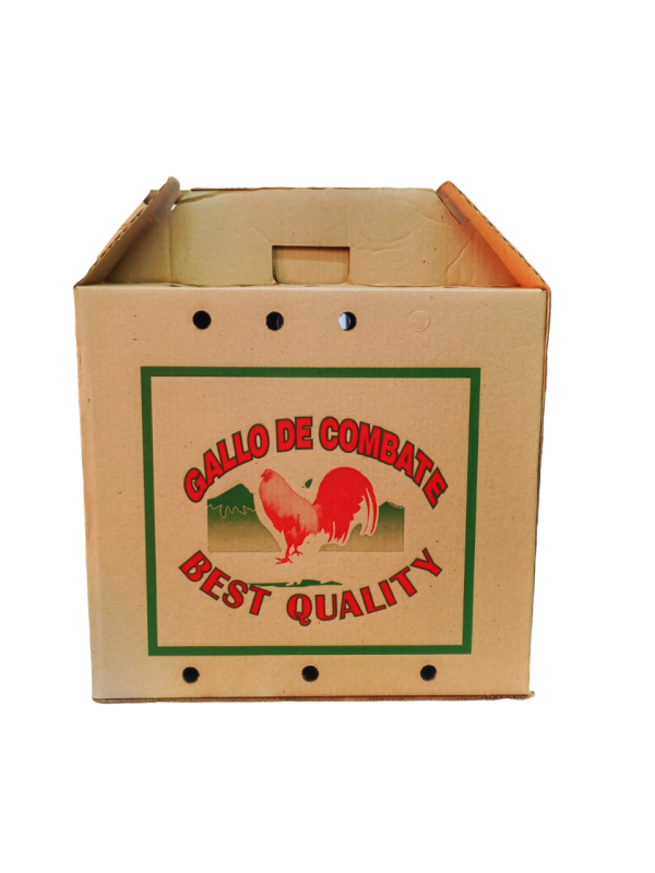 Caja De Transporte Para Gallo fabricada en corrugado impresa a doble tinta, resistente y económica. Diseño especial para el transporte de Gallos.